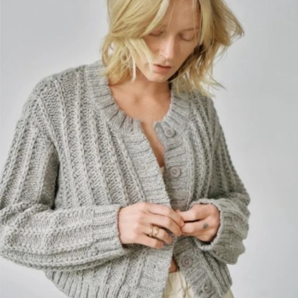 OZMA Louise Cardigan, Eco-Soft Alpaca Cotton Cropped Sweater in Heather Grey XS
